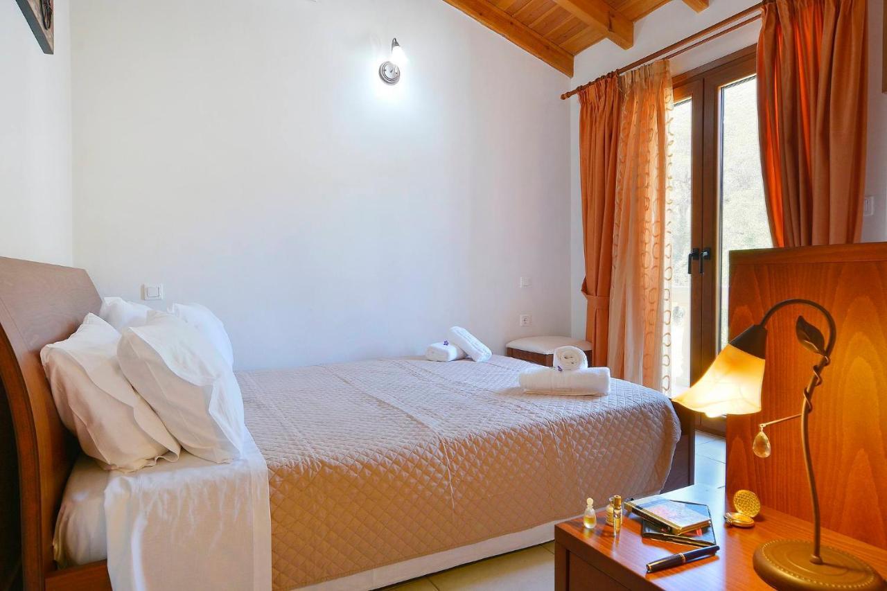 La Casa Del Sole Villa CChalikounas Buitenkant foto